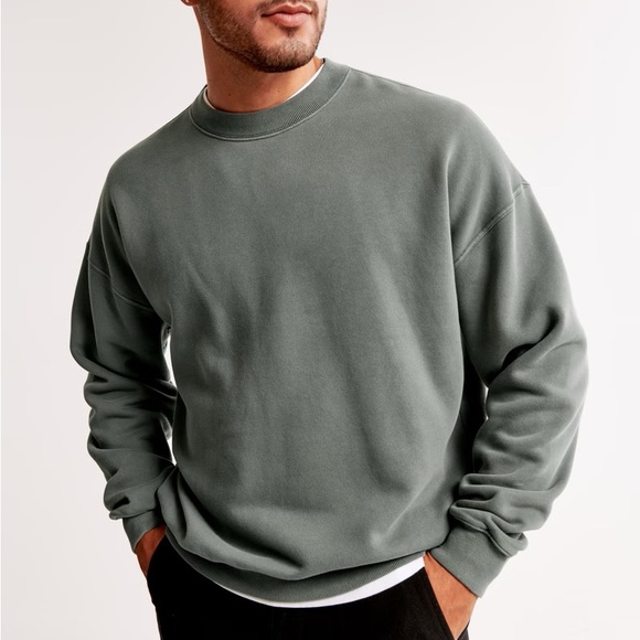 [NWT] Abercrombie & Fitch Men’s Essential Crew Sweatshirt in Charcoal Green - Picture 3 of 4
